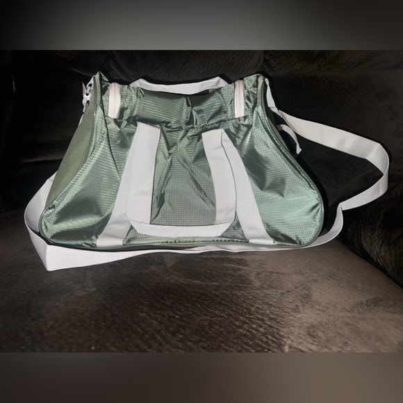 New Balance Duffel Bag, Core Performance Small Carry On Travel Gym Bag - Picture 4 of 9